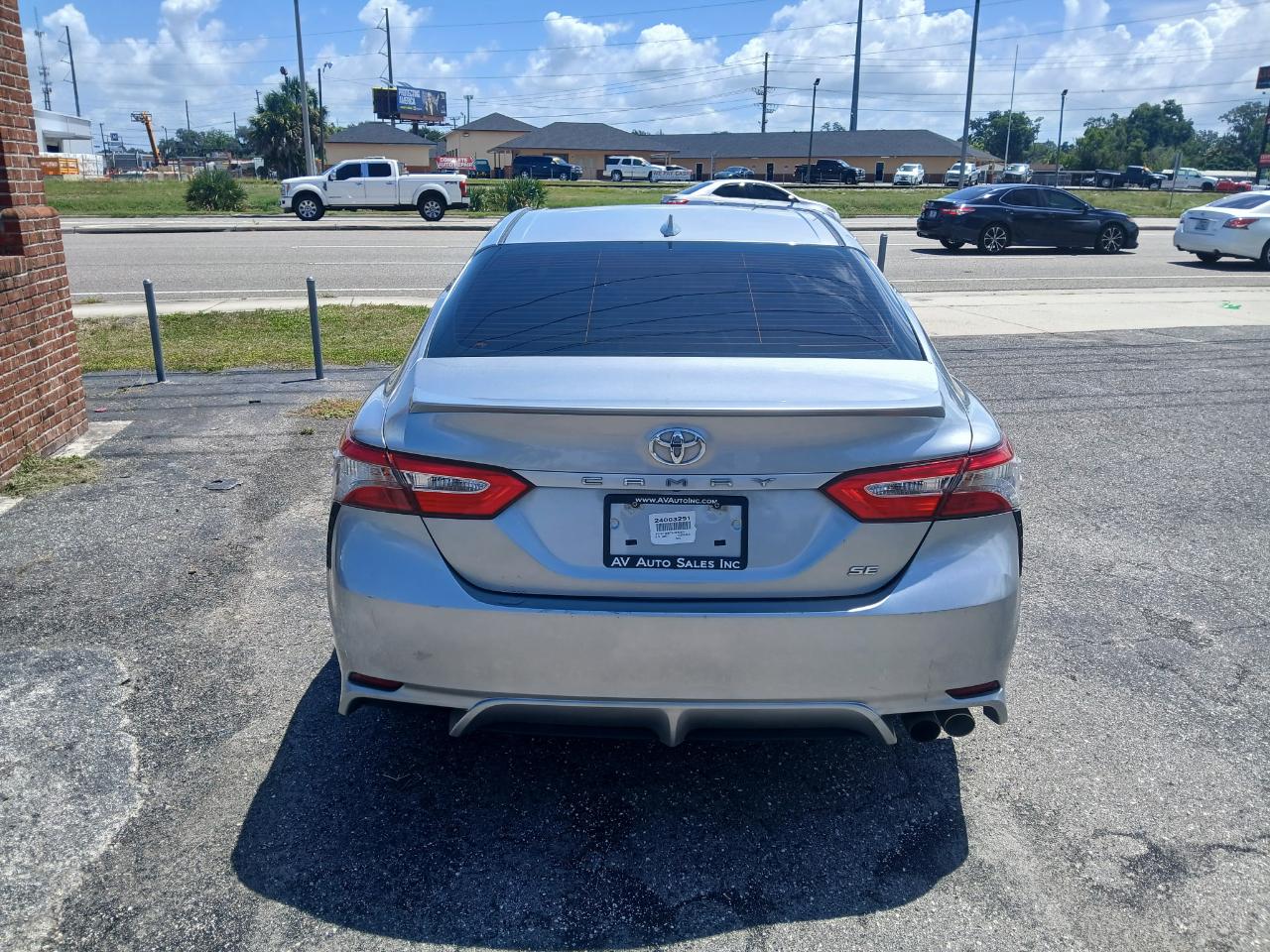 Toyota Camry SE 2019