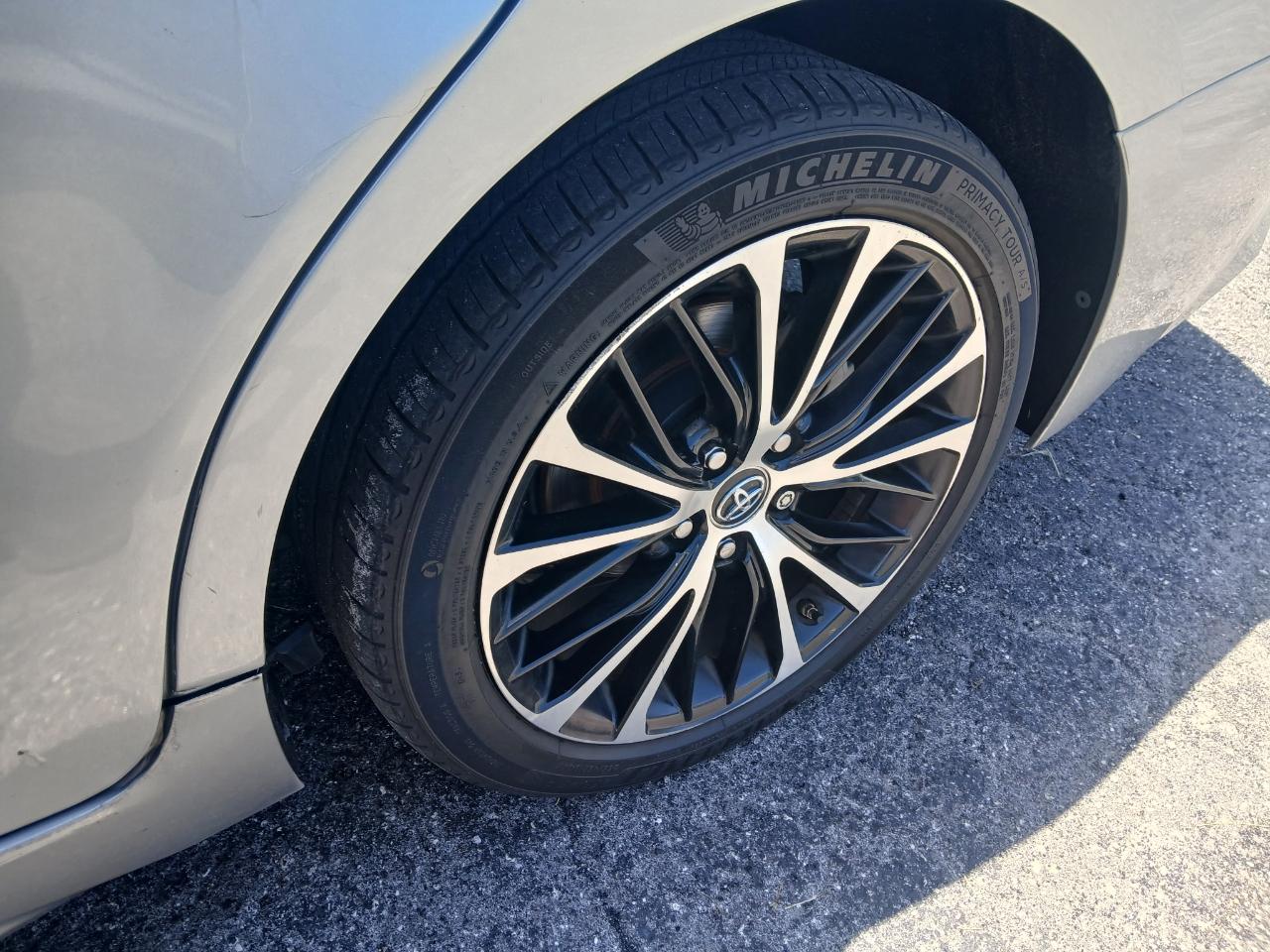 Toyota Camry SE 2019