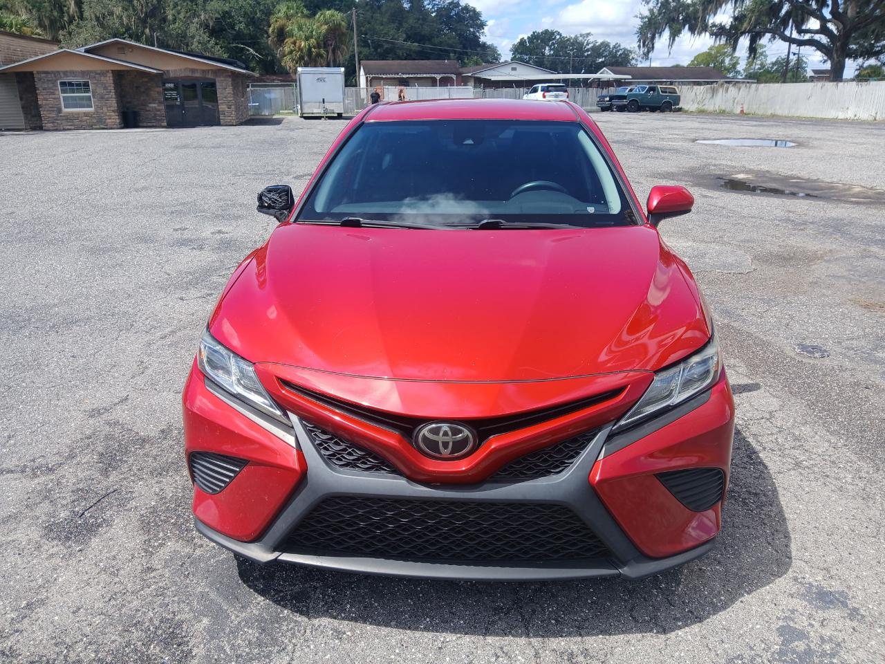 Toyota Camry SE 2020