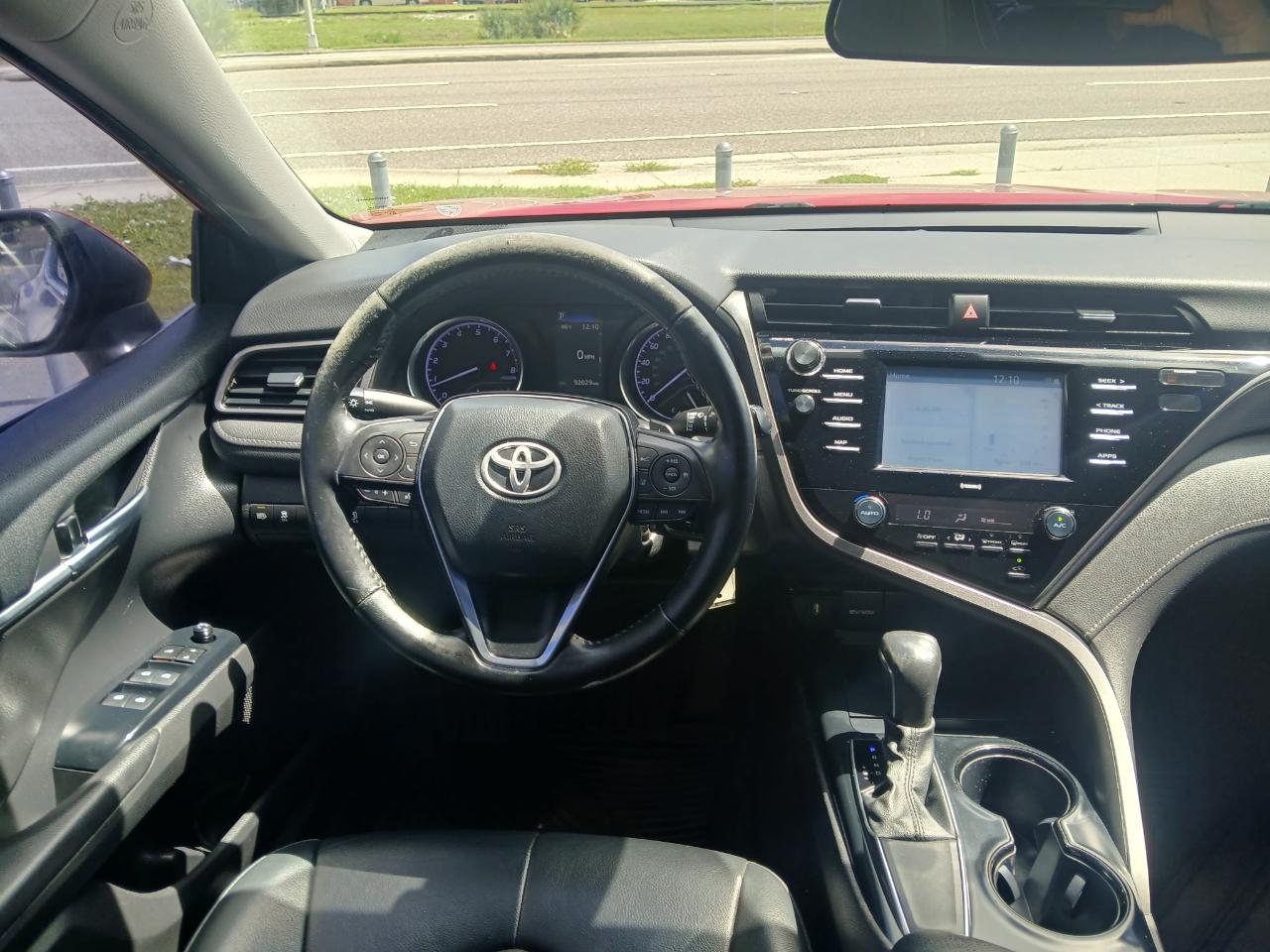 Toyota Camry SE 2020