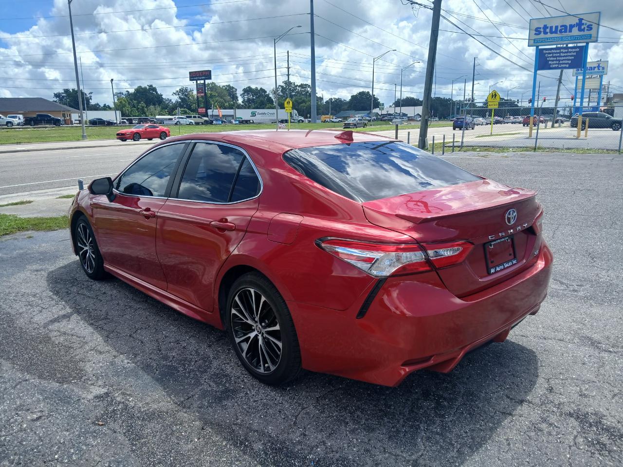 Toyota Camry SE 2020