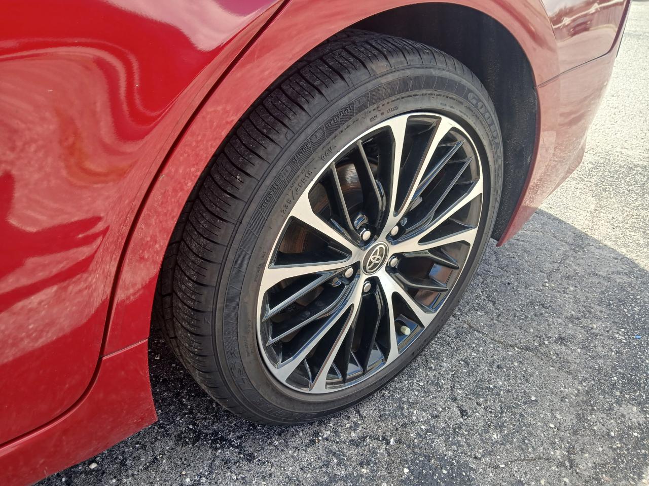 Toyota Camry SE 2020