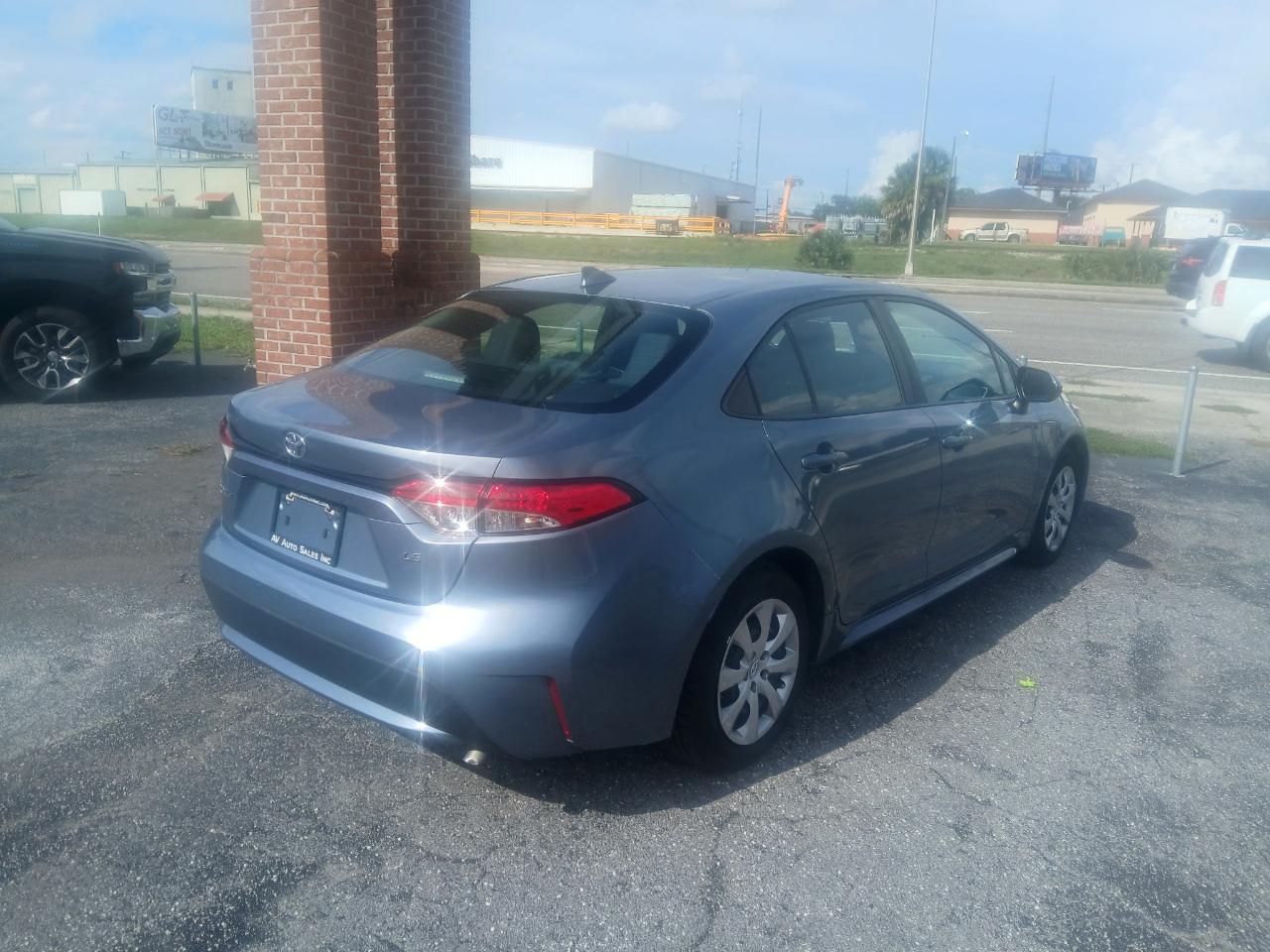 Toyota Corolla LE 2022