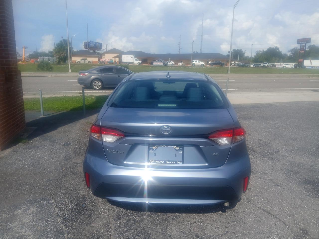 Toyota Corolla LE 2022