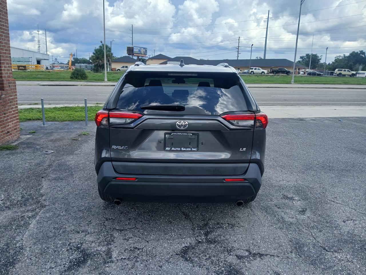 Toyota RAV4 LE 2019