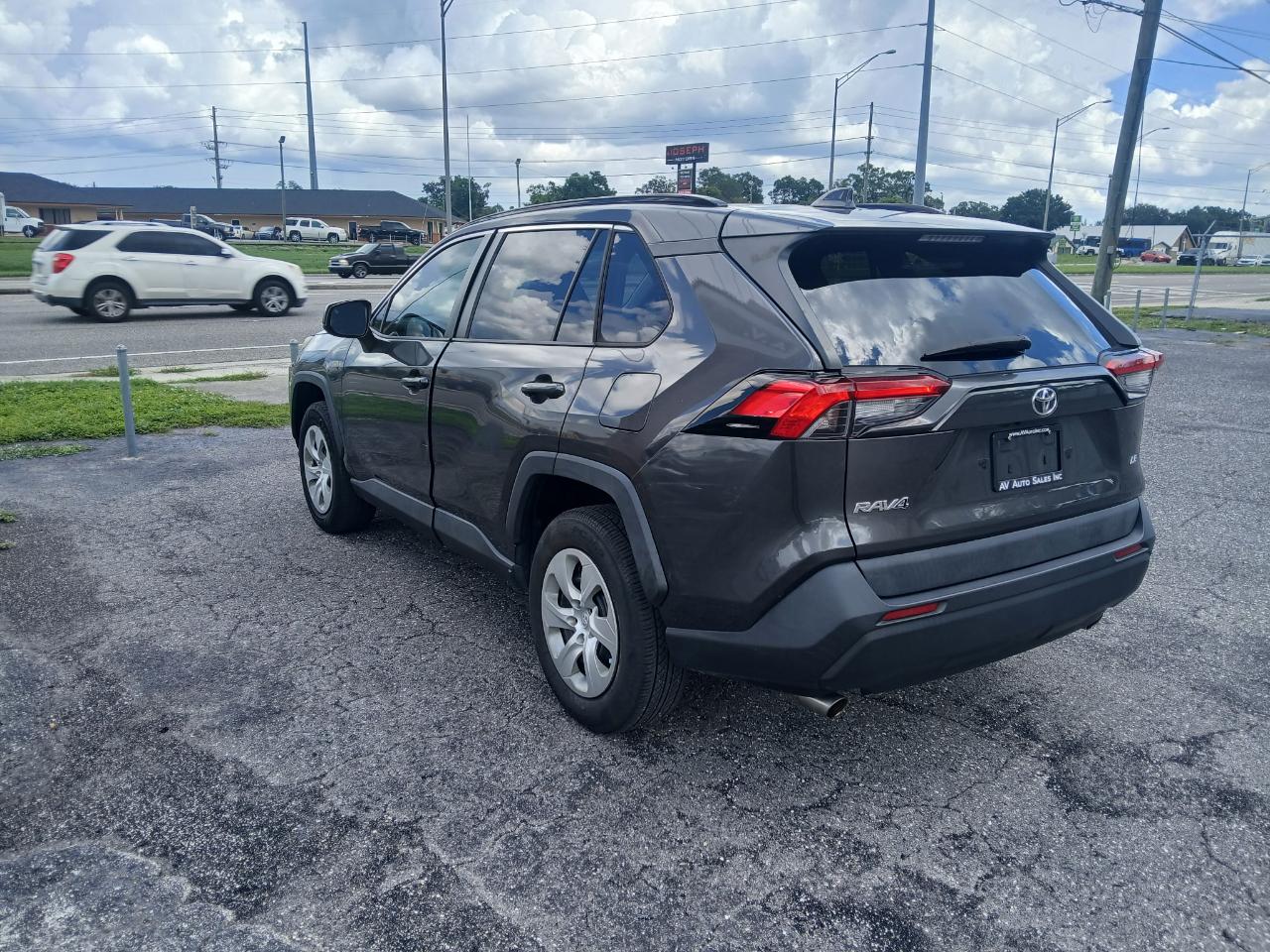 Toyota RAV4 LE 2019