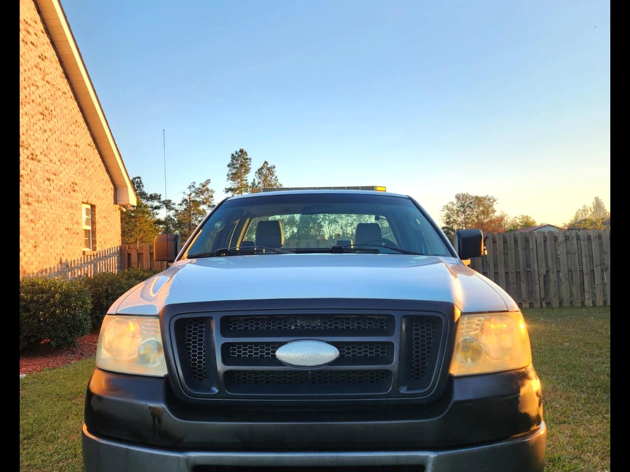 Ford F-150 2WD Reg Cab 126" XL 2008
