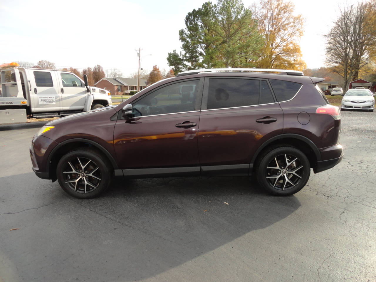 2016 Toyota RAV4 SE photo 3