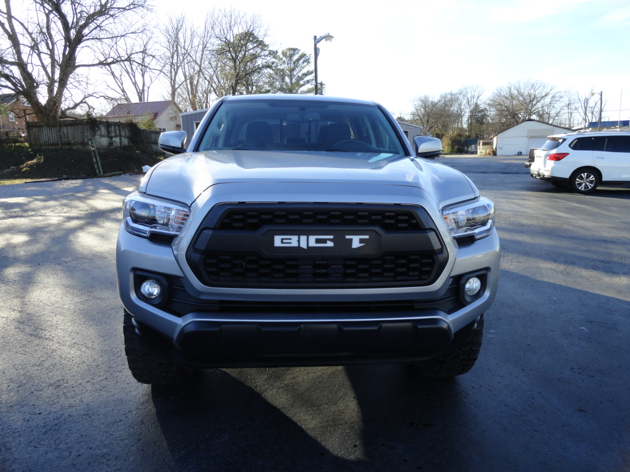 Toyota Tacoma SR5 Double Cab 5' Bed V6 4x2 AT (Natl) 2017