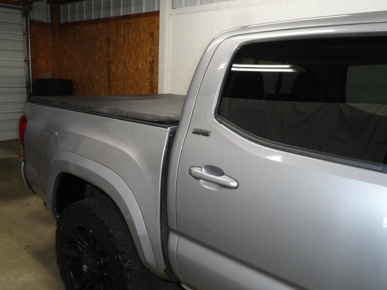 Toyota Tacoma SR5 Double Cab 5' Bed V6 4x2 AT (Natl) 2017