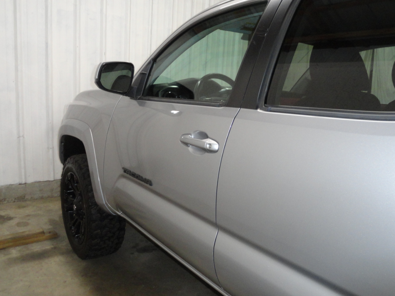 Toyota Tacoma SR5 Double Cab 5' Bed V6 4x2 AT (Natl) 2017