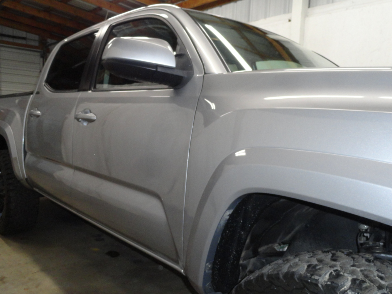 Toyota Tacoma SR5 Double Cab 5' Bed V6 4x2 AT (Natl) 2017