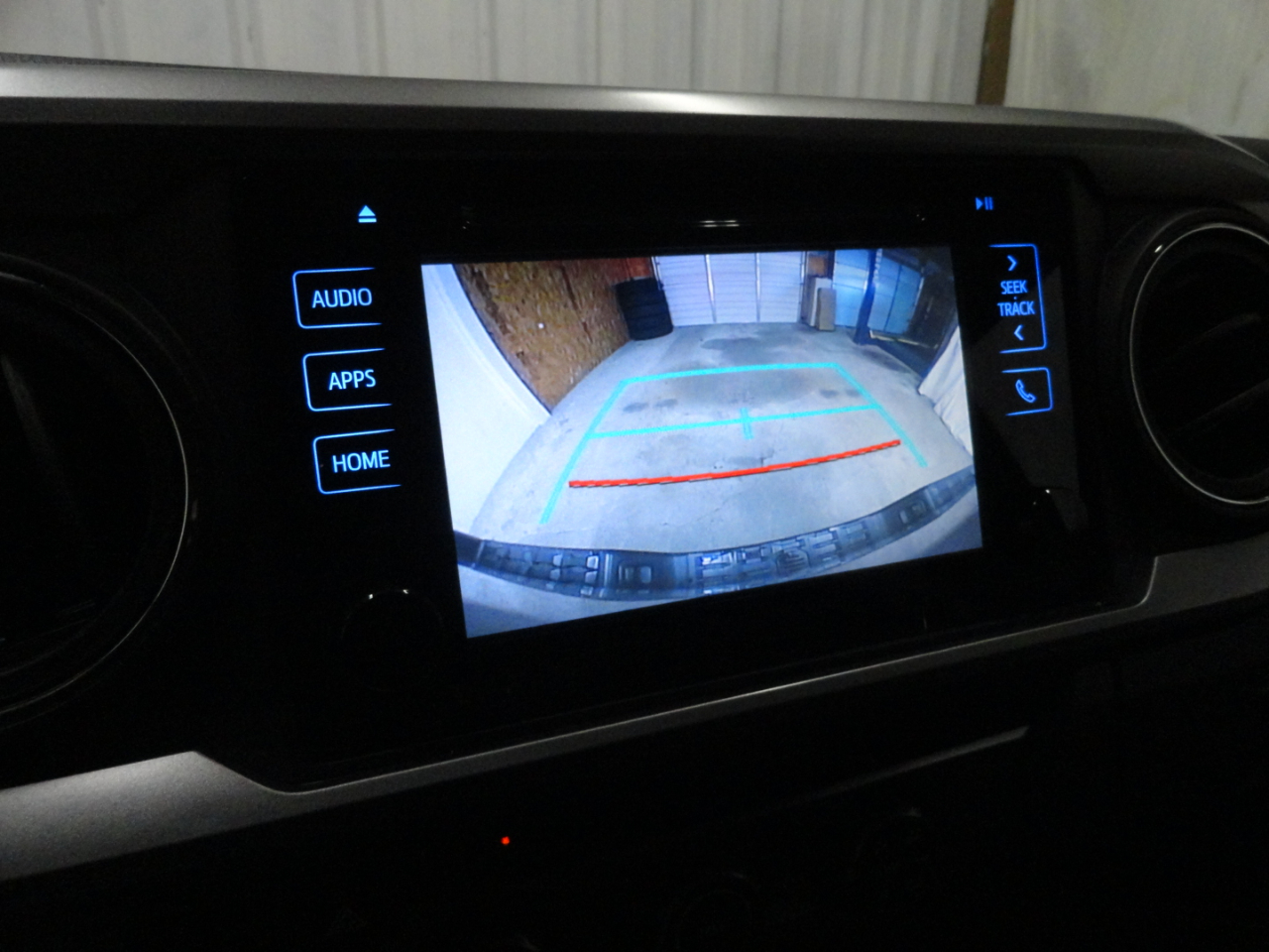 Toyota Tacoma SR5 Double Cab 5' Bed V6 4x2 AT (Natl) 2017