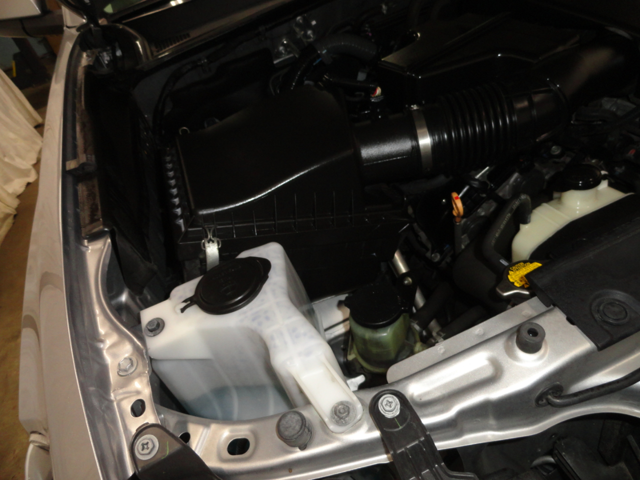 Toyota Tacoma SR5 Double Cab 5' Bed V6 4x2 AT (Natl) 2017