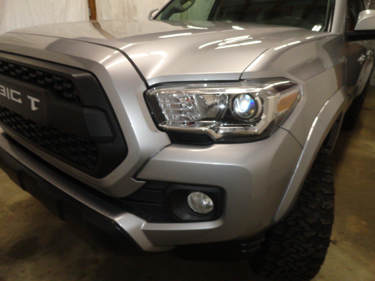 Toyota Tacoma SR5 Double Cab 5' Bed V6 4x2 AT (Natl) 2017