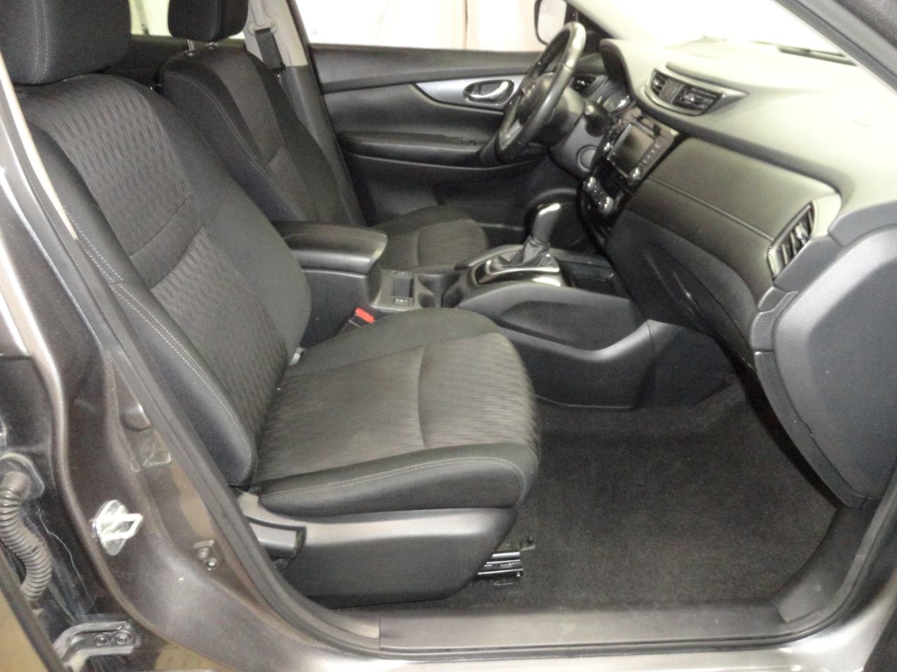 Nissan Rogue FWD SV 2020