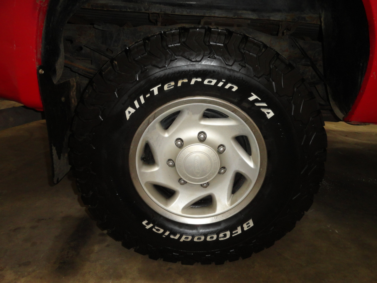 Ford Super Duty F-250 Reg Cab 137" XL 4WD 2004