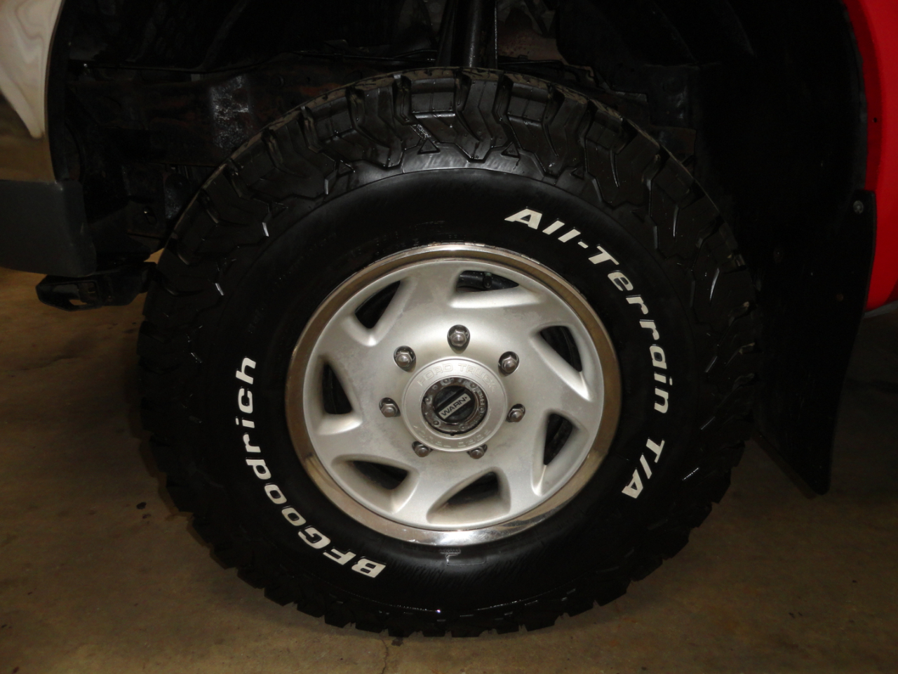 Ford Super Duty F-250 Reg Cab 137" XL 4WD 2004