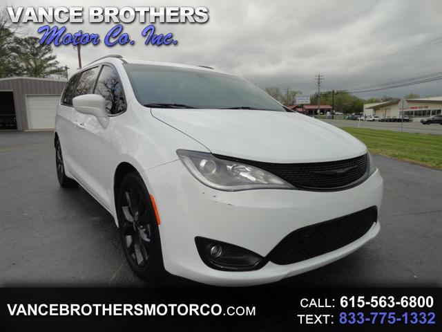White 2019 Chrysler Pacifica Touring L Plus FWD Minivan Front-Wheel Drive Automatic