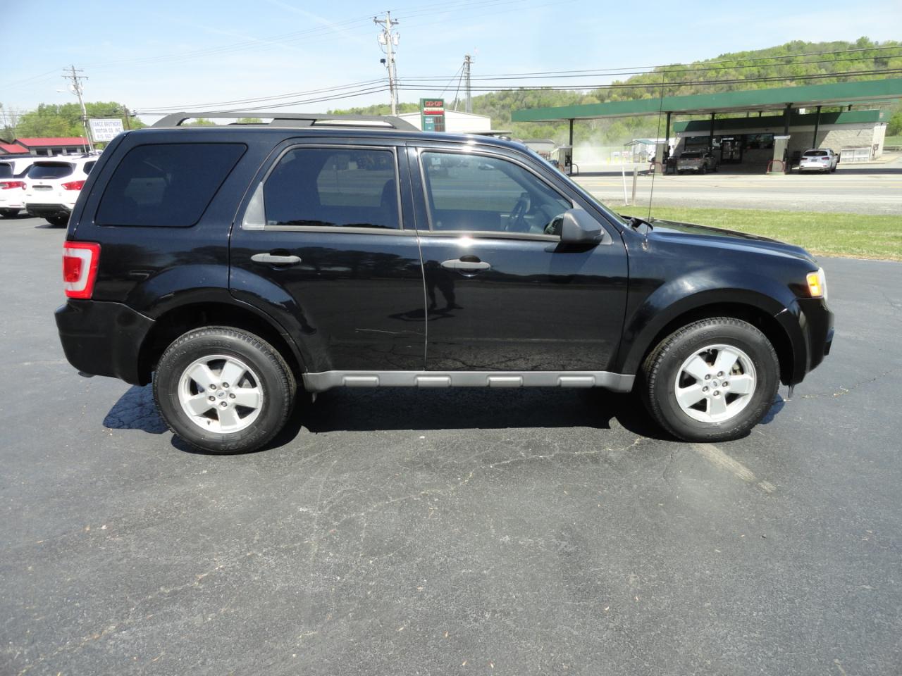 Ford Escape FWD 4dr XLT 2010