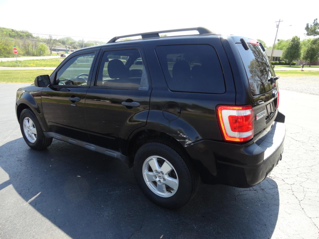 Ford Escape FWD 4dr XLT 2010