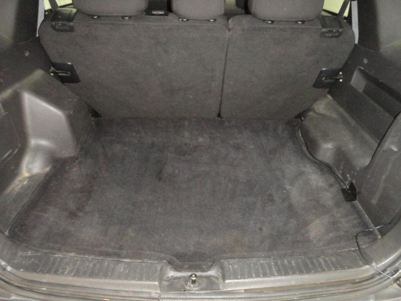 Ford Escape FWD 4dr XLT 2010