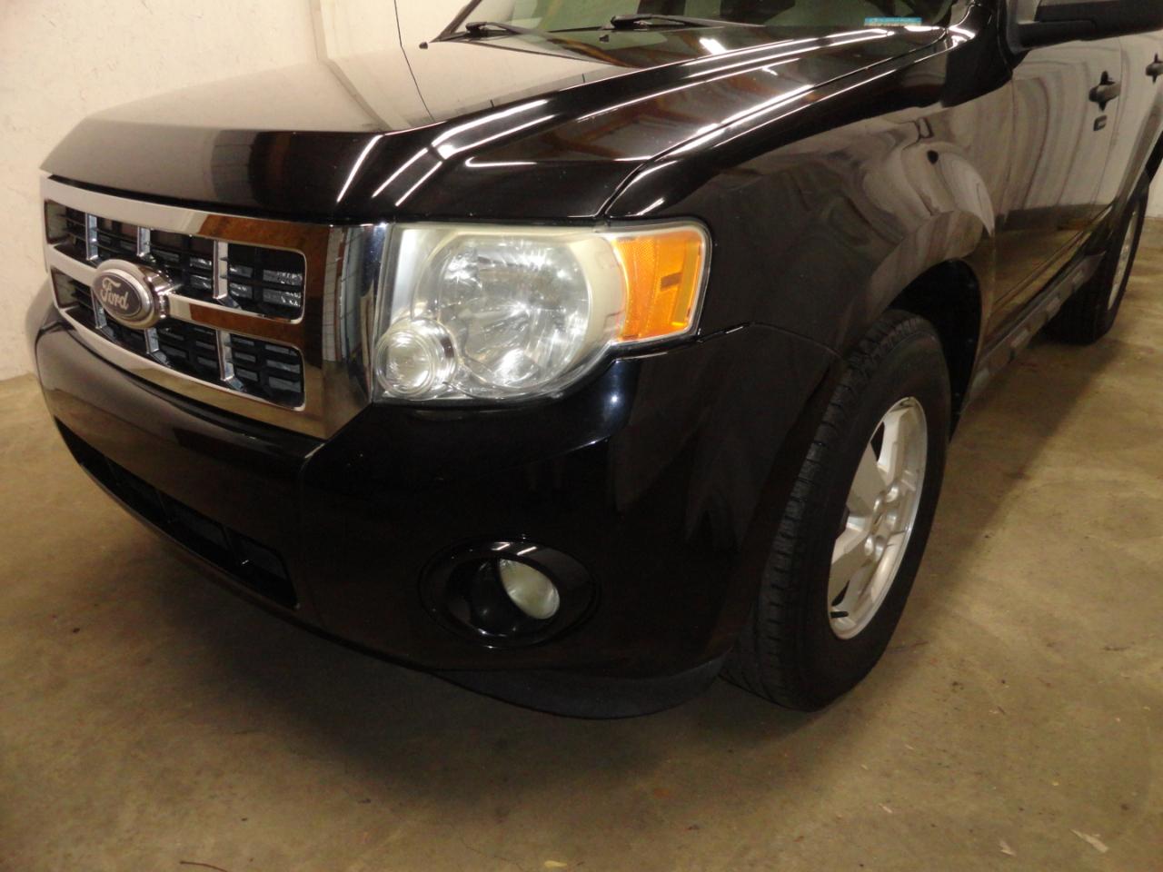 Ford Escape FWD 4dr XLT 2010