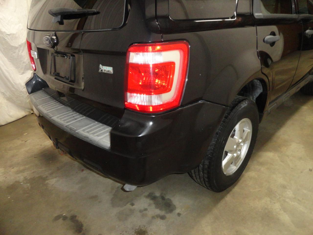 Ford Escape FWD 4dr XLT 2010
