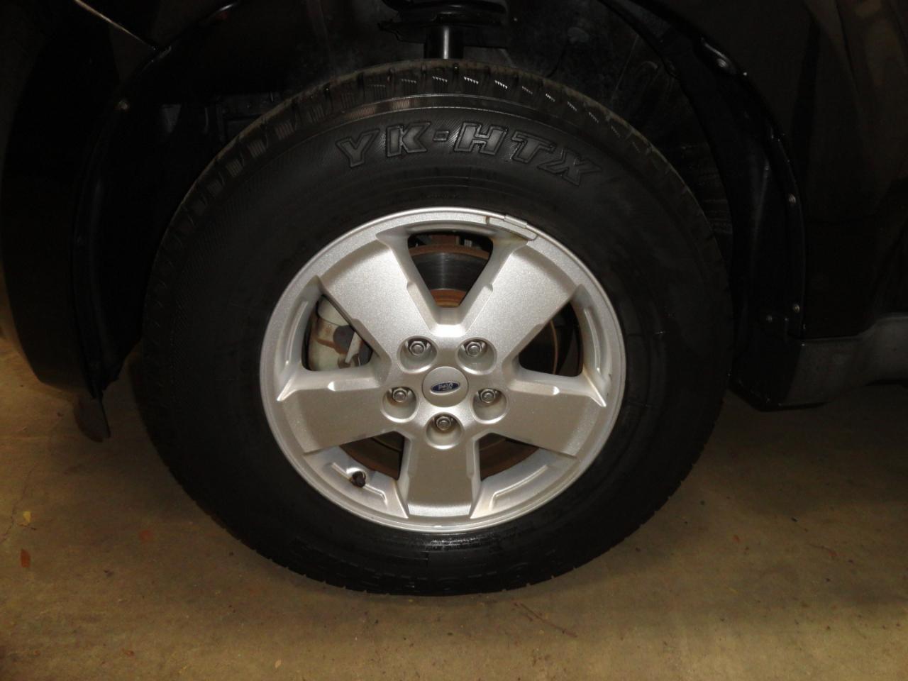 Ford Escape FWD 4dr XLT 2010