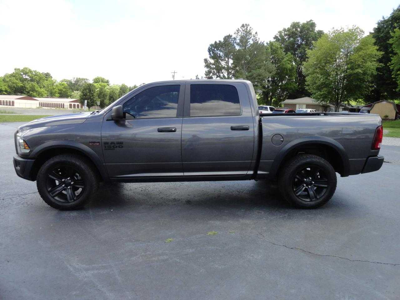 RAM 1500 Classic Warlock 4x4 Crew Cab 5'7" Box 2021
