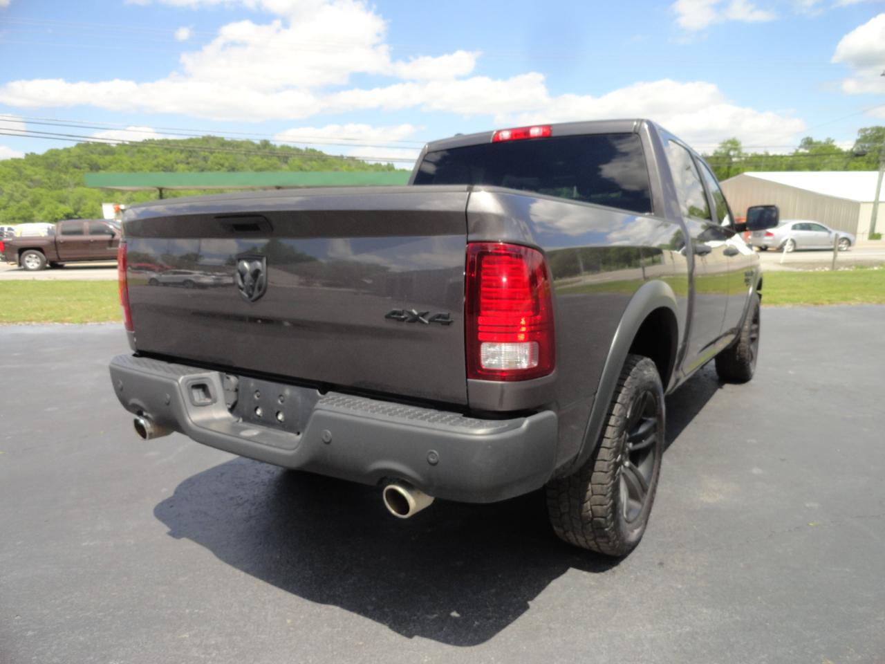 RAM 1500 Classic Warlock 4x4 Crew Cab 5'7" Box 2021