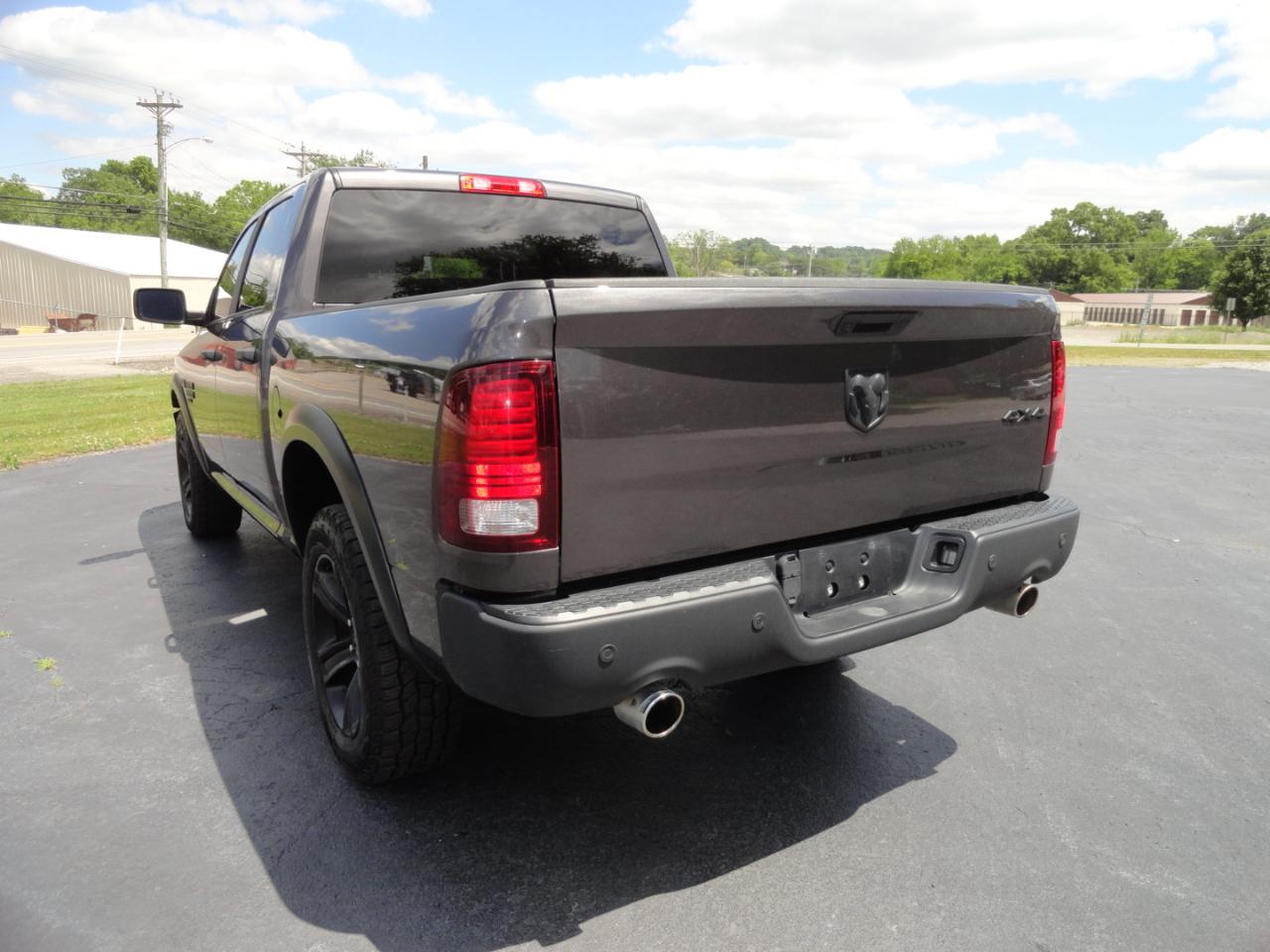 RAM 1500 Classic Warlock 4x4 Crew Cab 5'7" Box 2021