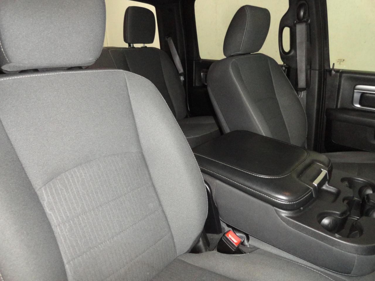 RAM 1500 Classic Warlock 4x4 Crew Cab 5'7" Box 2021