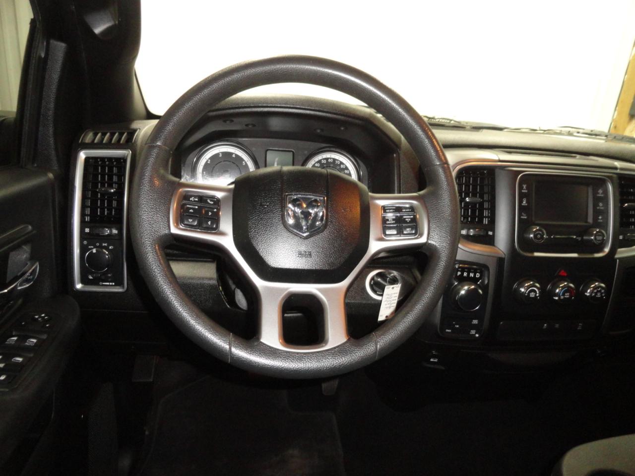 RAM 1500 Classic Warlock 4x4 Crew Cab 5'7" Box 2021