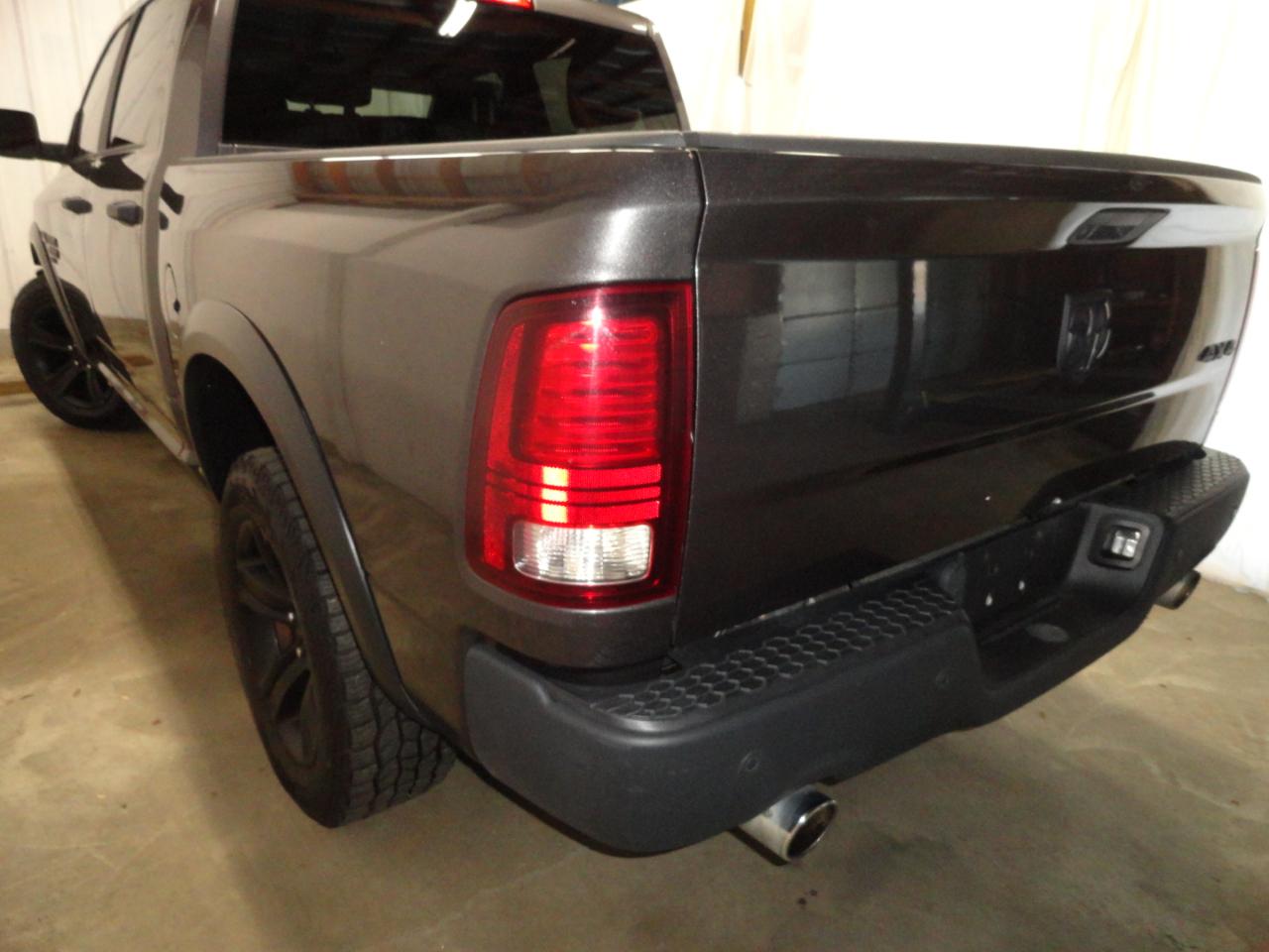 RAM 1500 Classic Warlock 4x4 Crew Cab 5'7" Box 2021