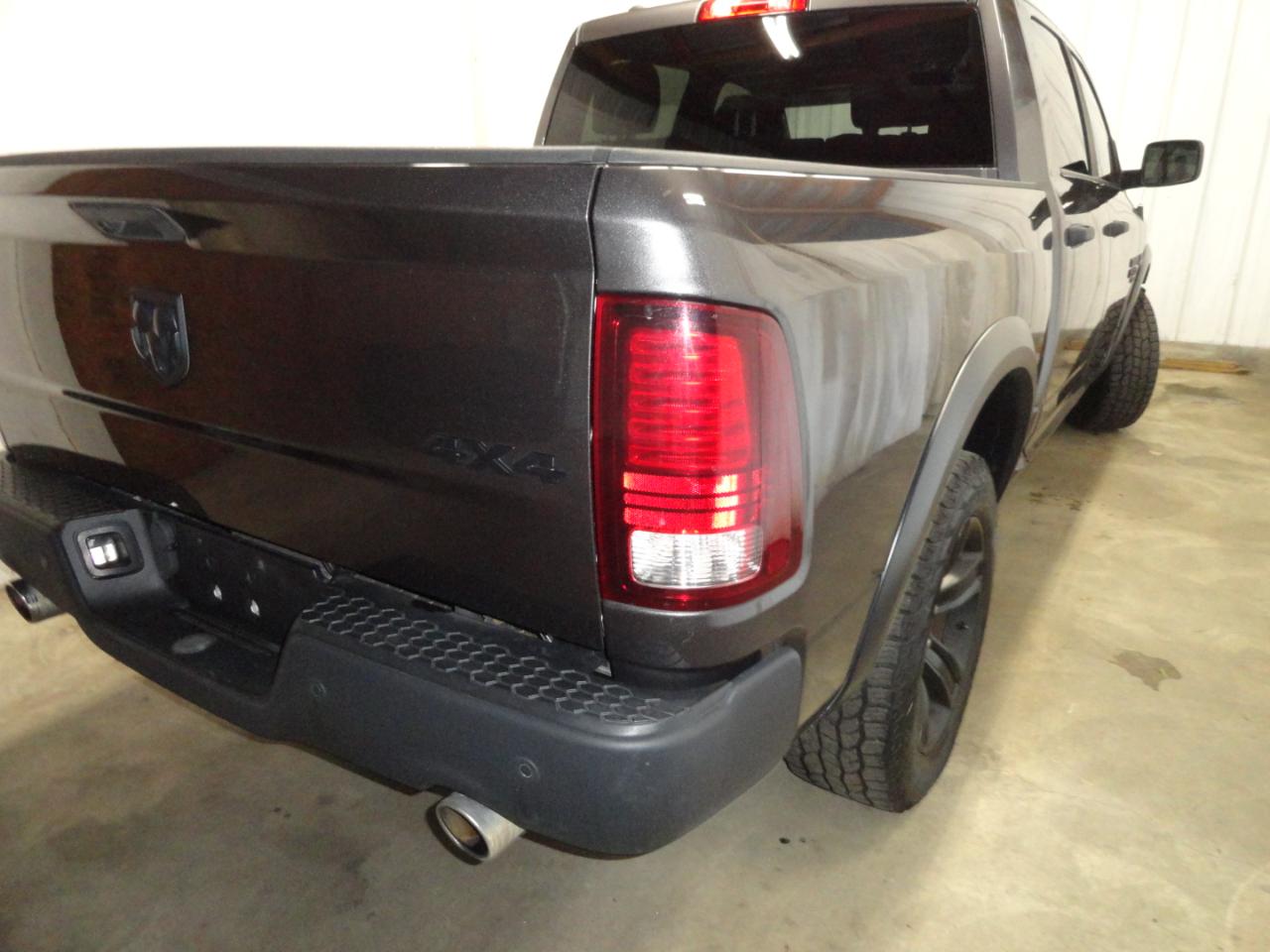RAM 1500 Classic Warlock 4x4 Crew Cab 5'7" Box 2021