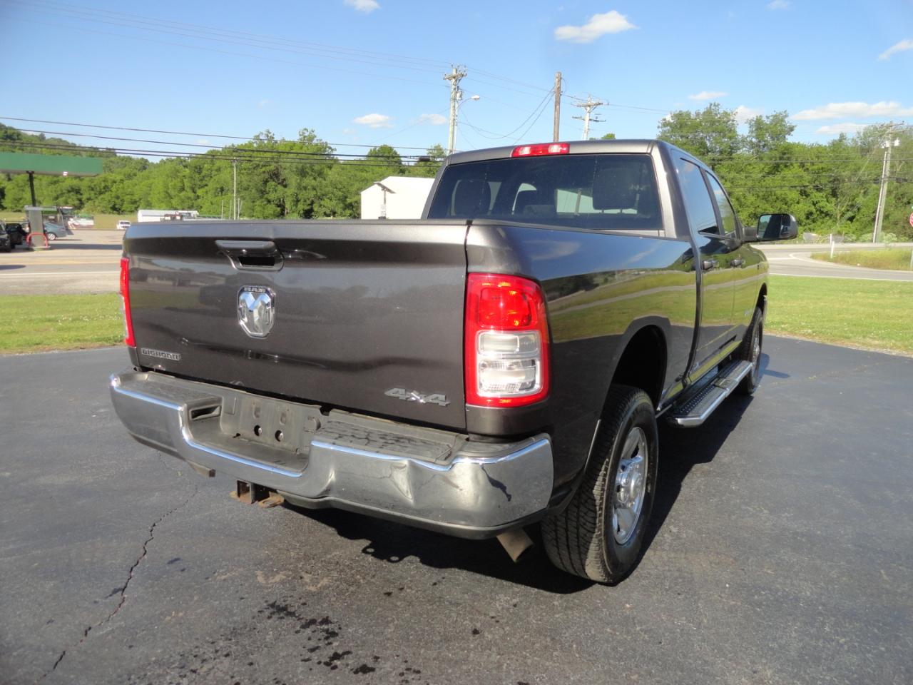RAM 2500 Big Horn 4x4 Crew Cab 6'4" Box 2021