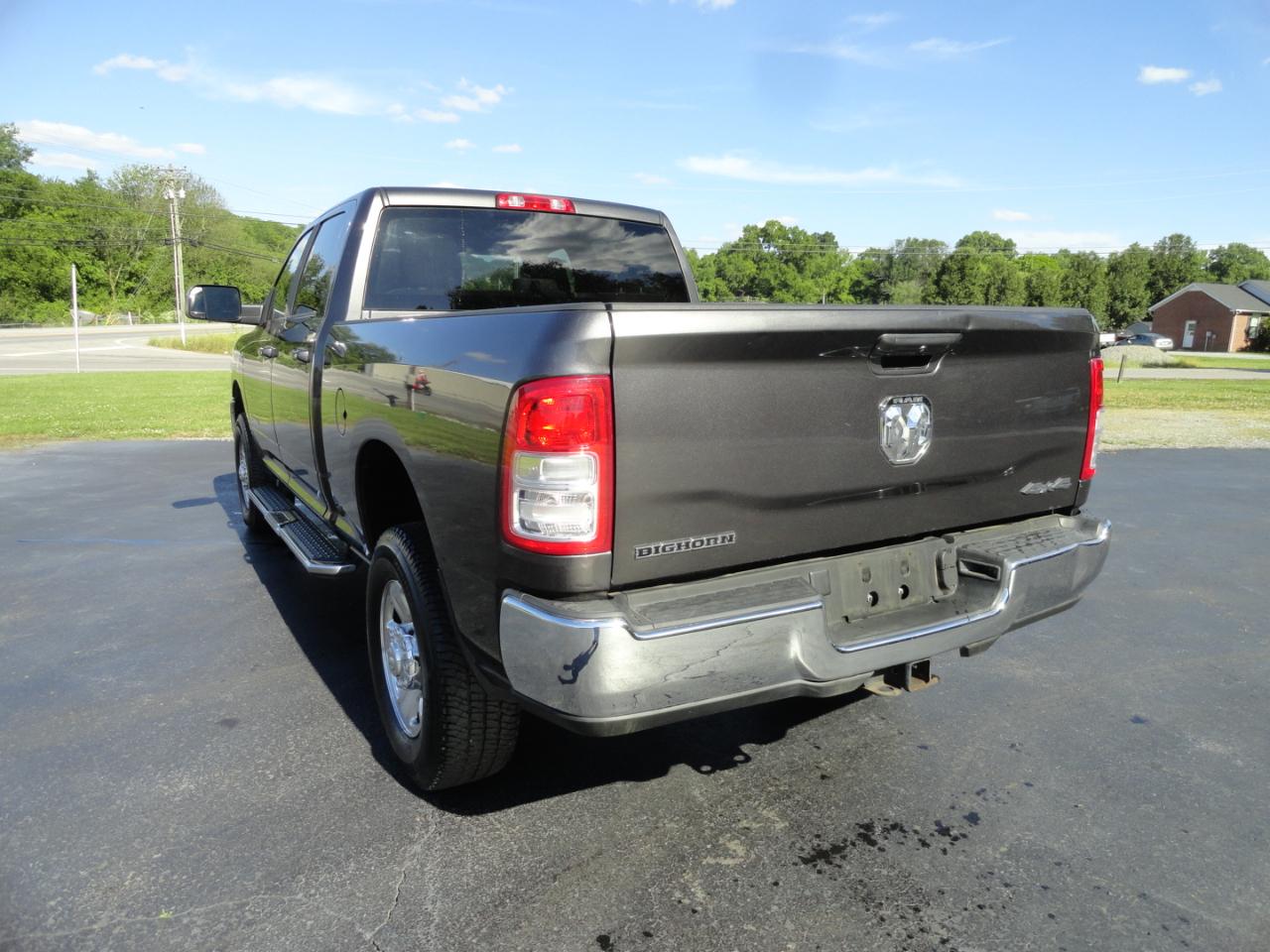 RAM 2500 Big Horn 4x4 Crew Cab 6'4" Box 2021