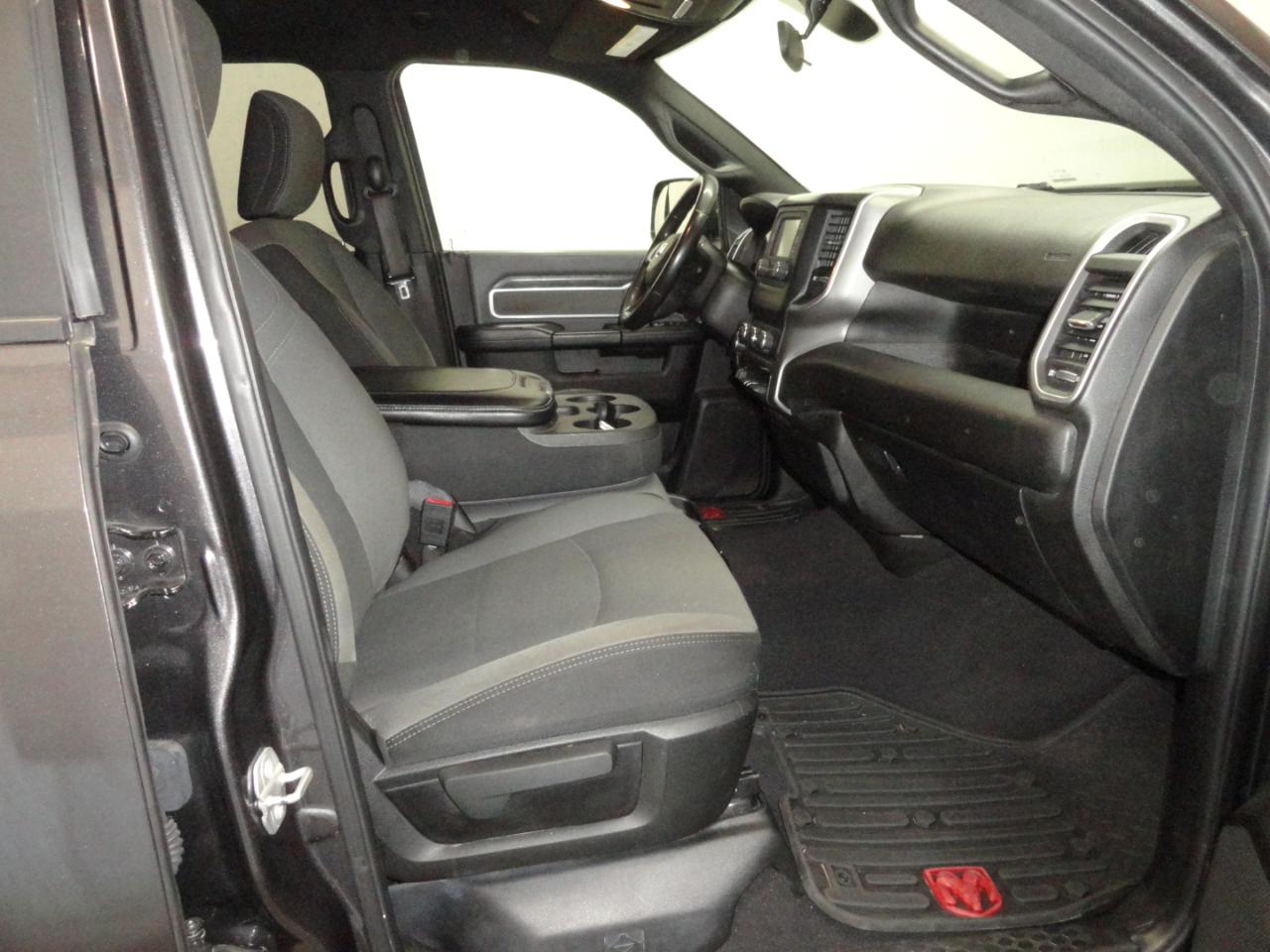 RAM 2500 Big Horn 4x4 Crew Cab 6'4" Box 2021