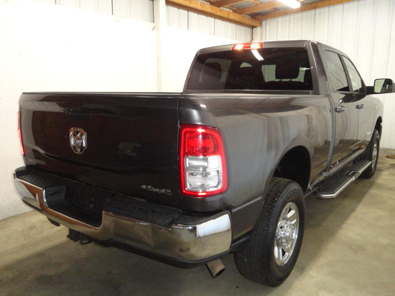 RAM 2500 Big Horn 4x4 Crew Cab 6'4" Box 2021