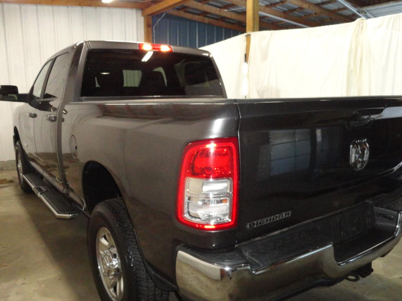 RAM 2500 Big Horn 4x4 Crew Cab 6'4" Box 2021