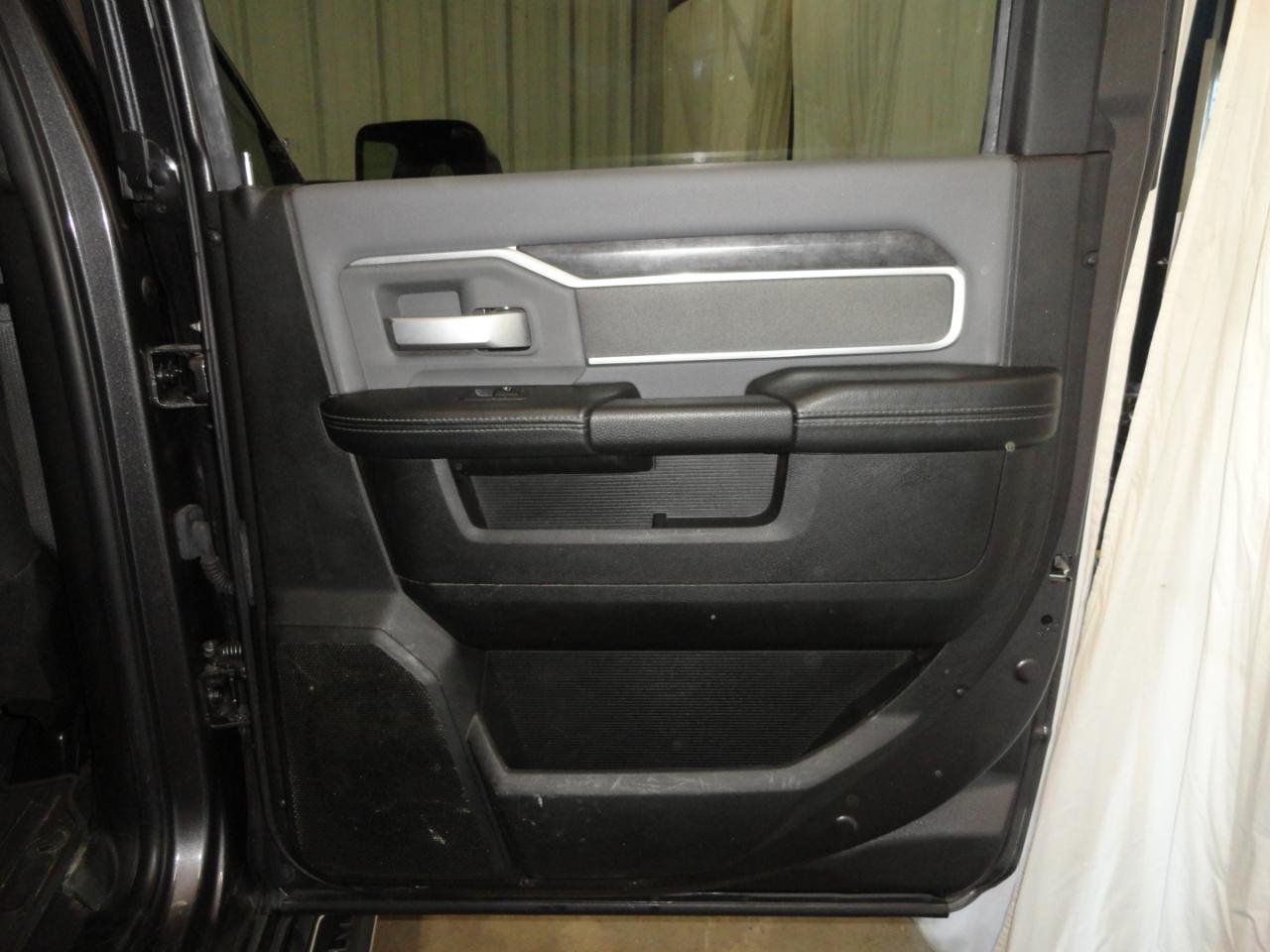 RAM 2500 Big Horn 4x4 Crew Cab 6'4" Box 2021