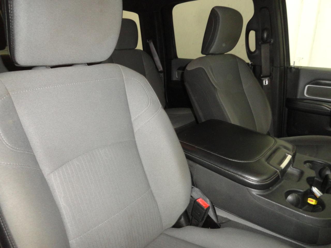 RAM 2500 Big Horn 4x4 Crew Cab 6'4" Box 2021
