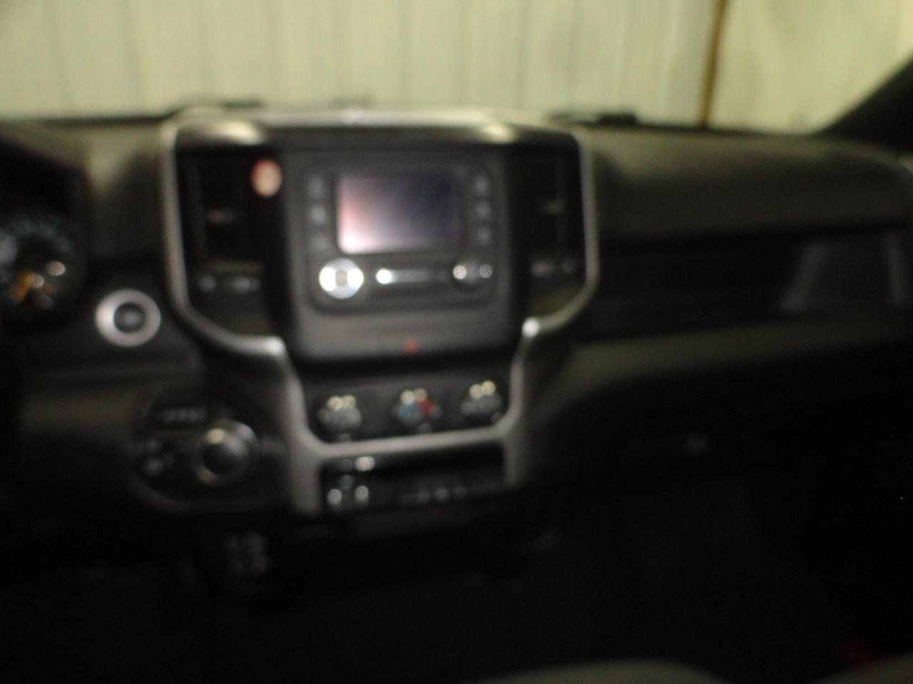 RAM 2500 Big Horn 4x4 Crew Cab 6'4" Box 2021