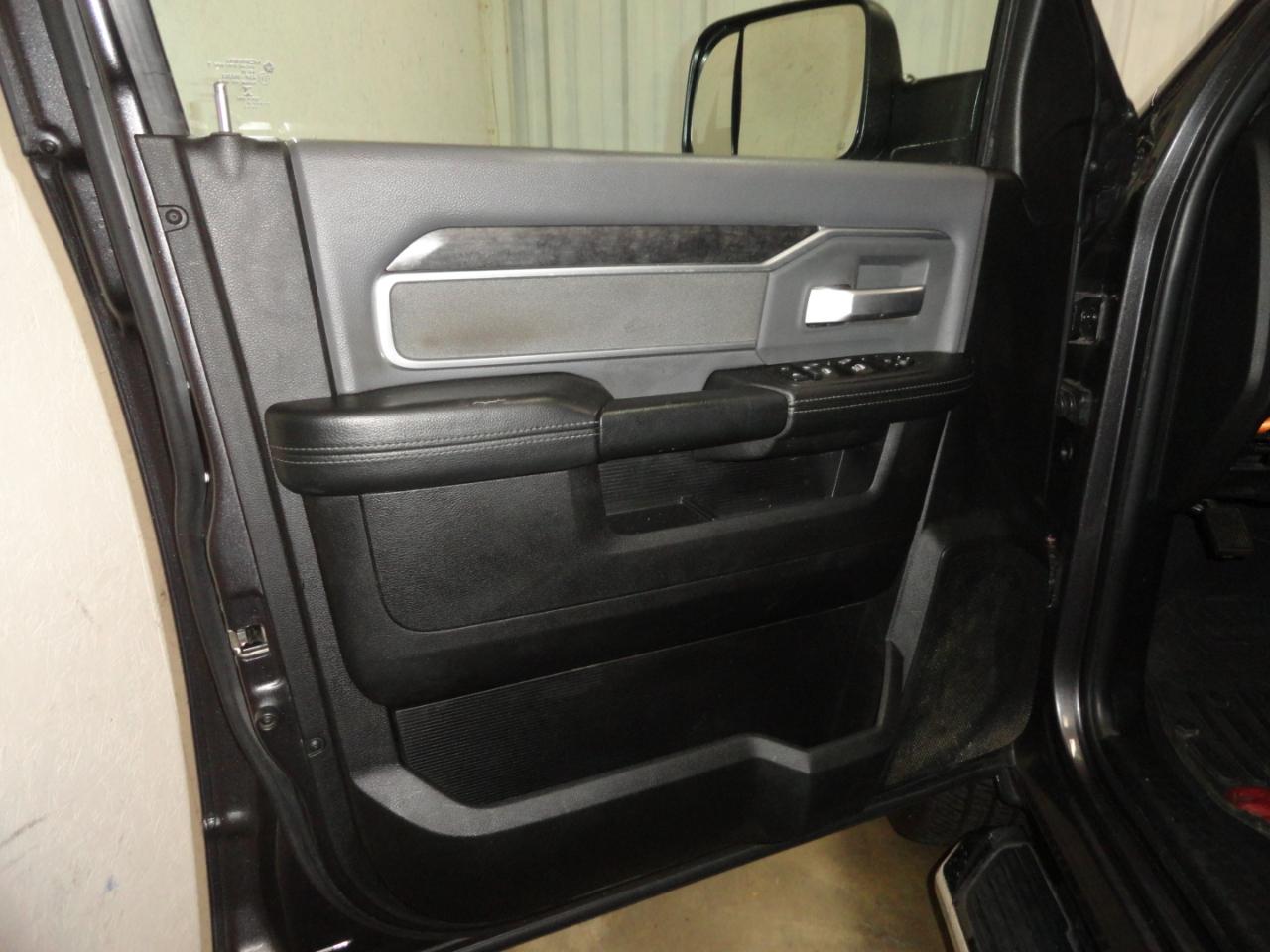 RAM 2500 Big Horn 4x4 Crew Cab 6'4" Box 2021