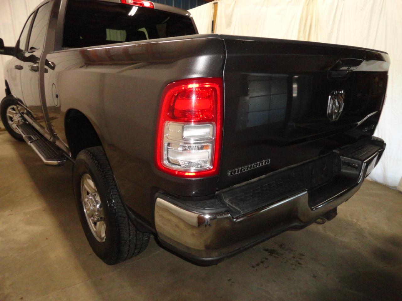 RAM 2500 Big Horn 4x4 Crew Cab 6'4" Box 2021
