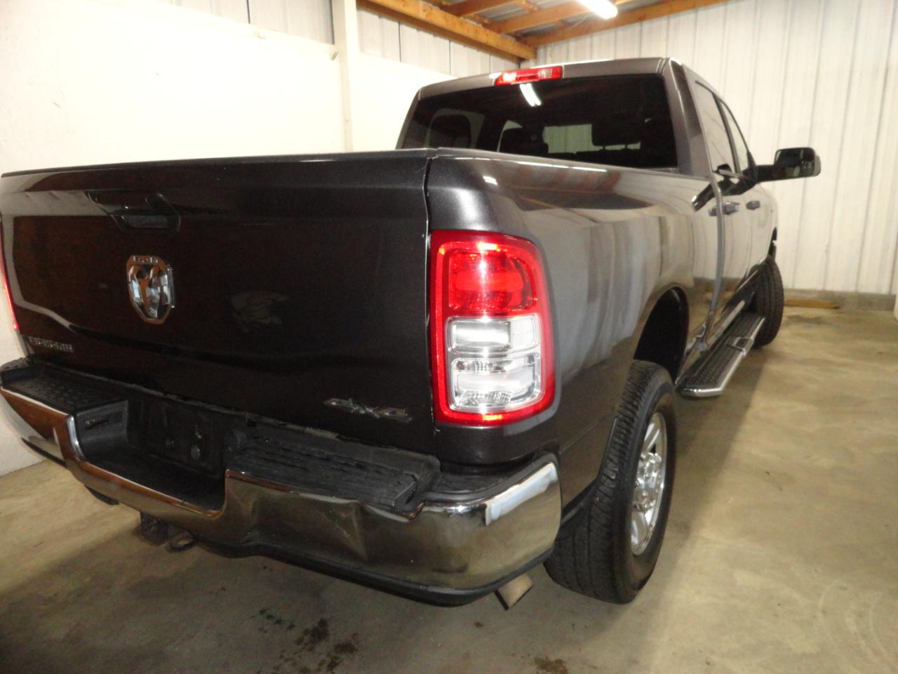 RAM 2500 Big Horn 4x4 Crew Cab 6'4" Box 2021