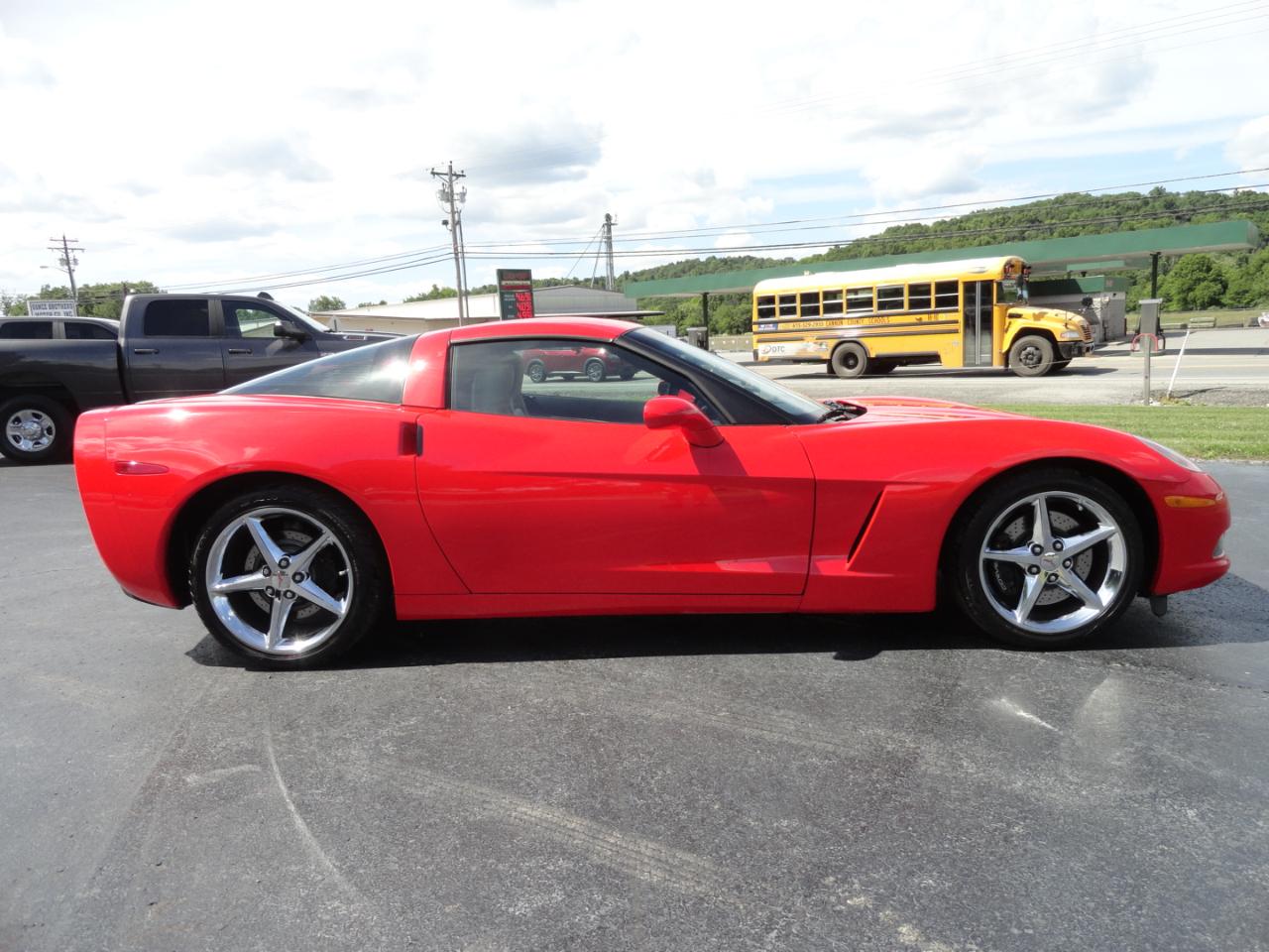 Chevrolet Corvette 2dr Cpe w/2LT 2011