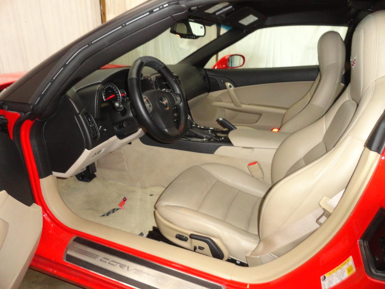 Chevrolet Corvette 2dr Cpe w/2LT 2011