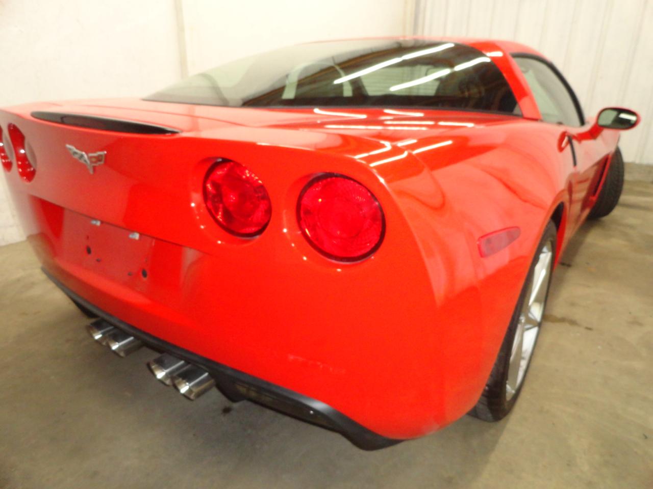 Chevrolet Corvette 2dr Cpe w/2LT 2011